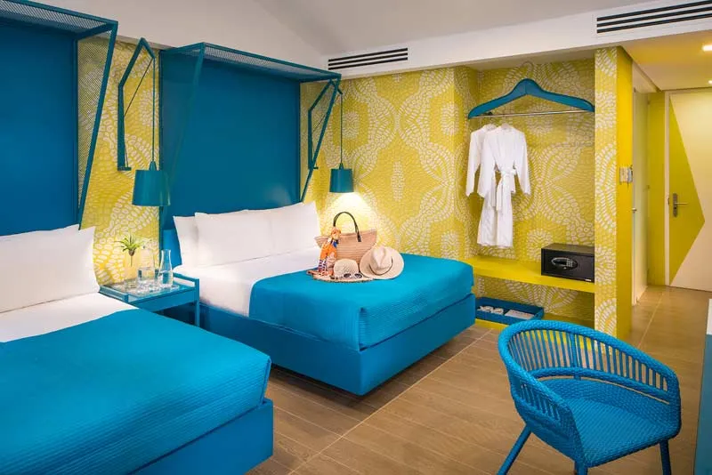 SUPERIOR ROOM